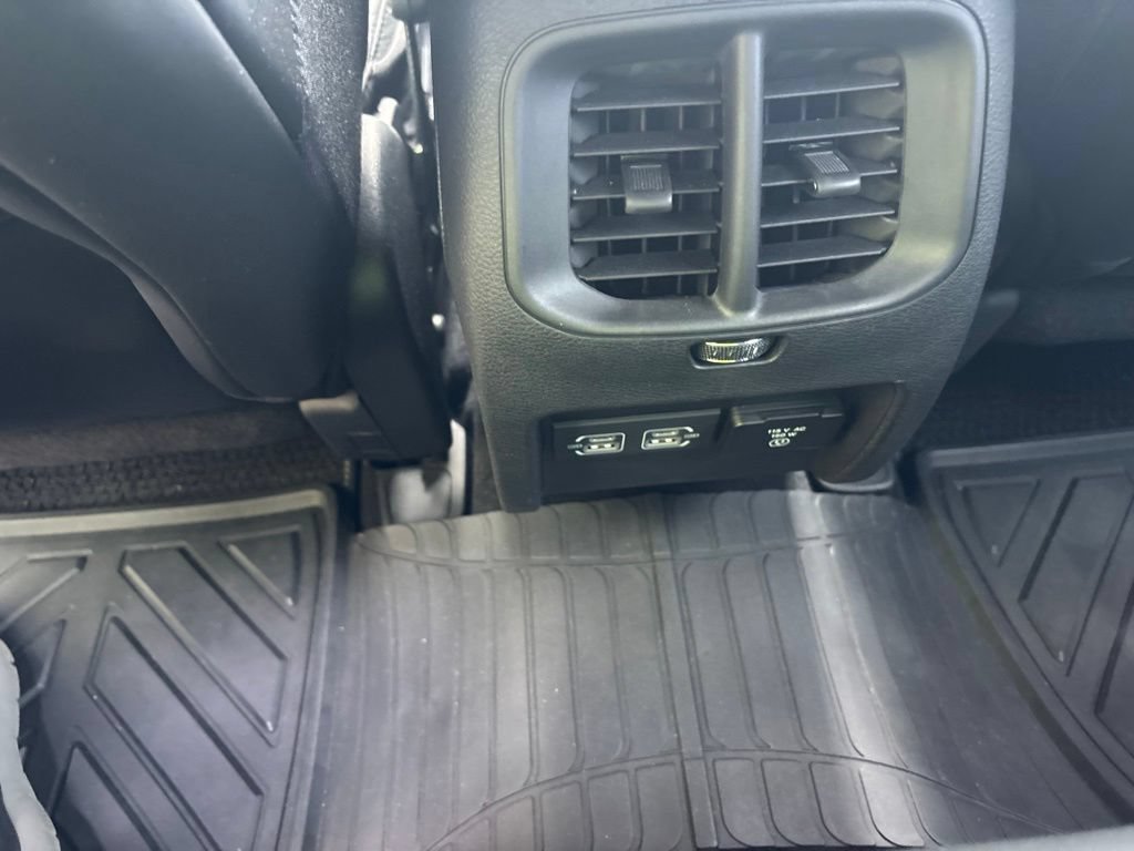 Used 2021 Jeep Cherokee Latitude Lux 80th Anniv w/ Quick Order Package 2YU 80th FWD image 21