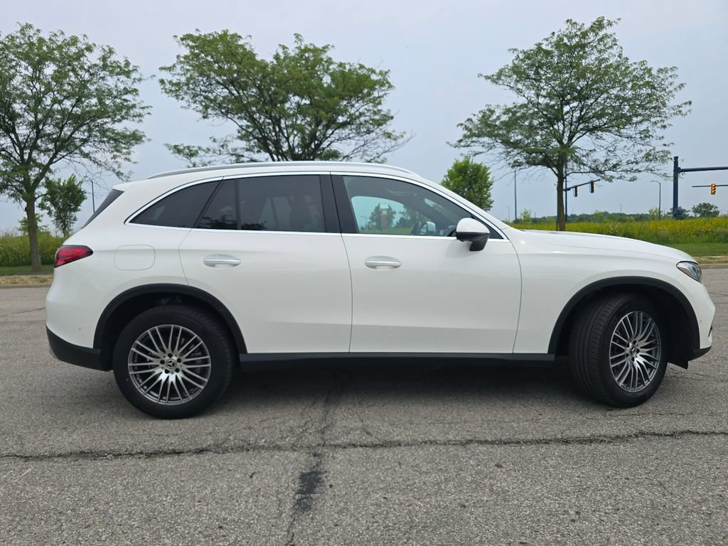 Used 2026 Mercedes-Benz GLC 300 4MATIC image 21