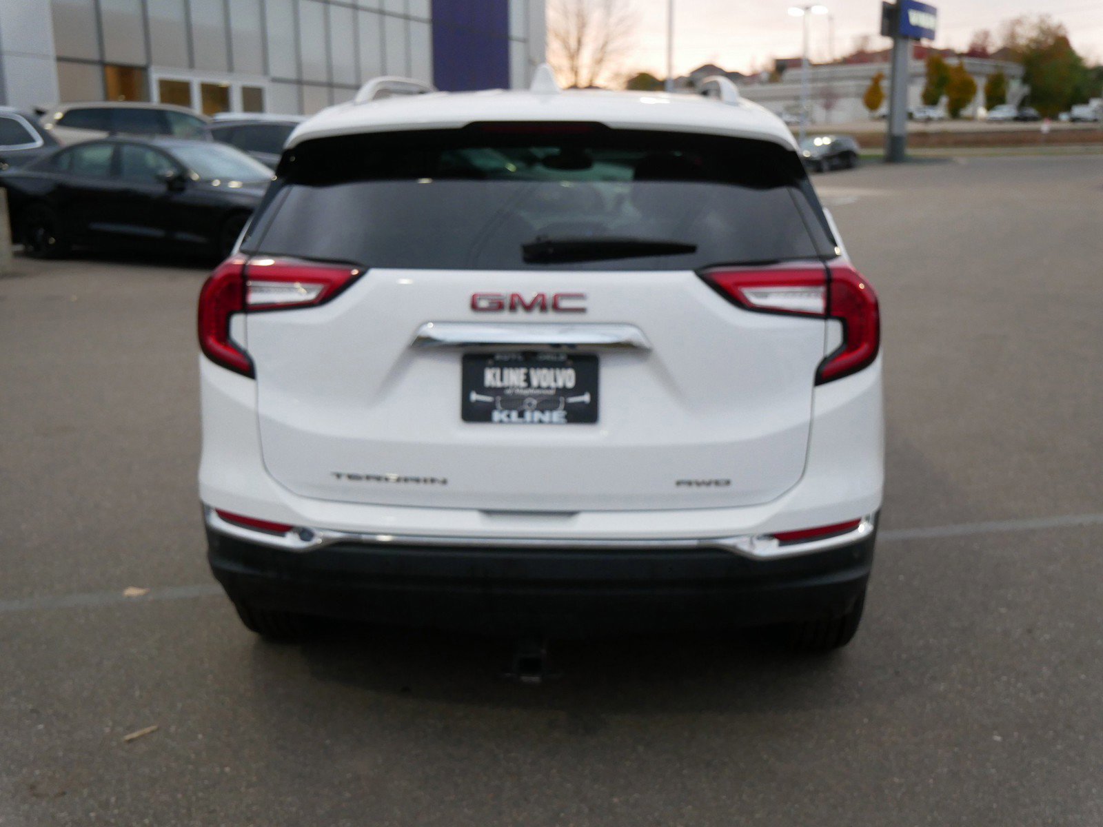 Used 2022 GMC Terrain SLT w/ Infotainment Package II image 6