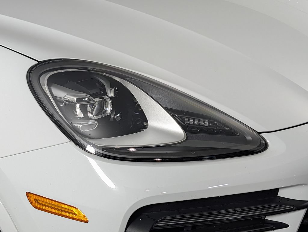 Certified 2023 Porsche Cayenne Platinum Edition AWD/4WD image 15