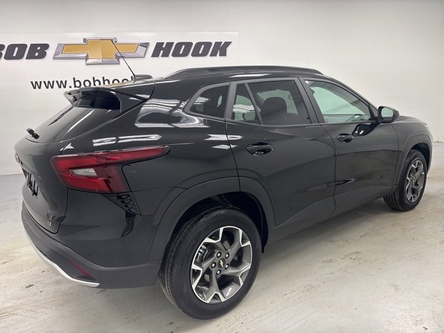 Used 2024 Chevrolet Trax LT image 5