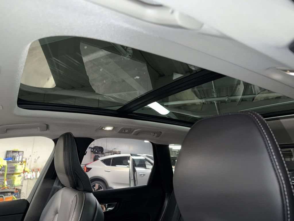 Used 2024 Volvo XC60 T8 Ultimate w/ Protection Package Premier AWD/4WD image 21