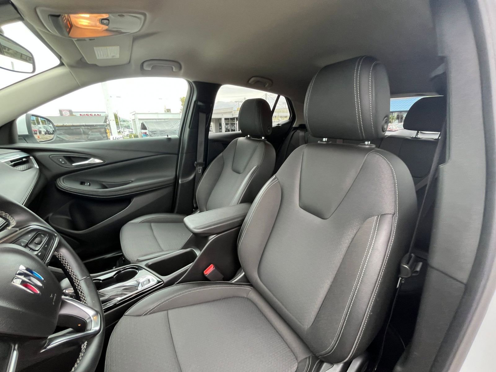 Used 2025 Buick Encore GX Preferred image 27