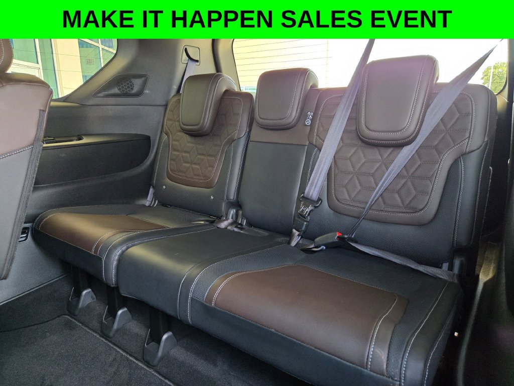 Used 2025 Nissan Armada Platinum Reserve AWD/4WD image 16
