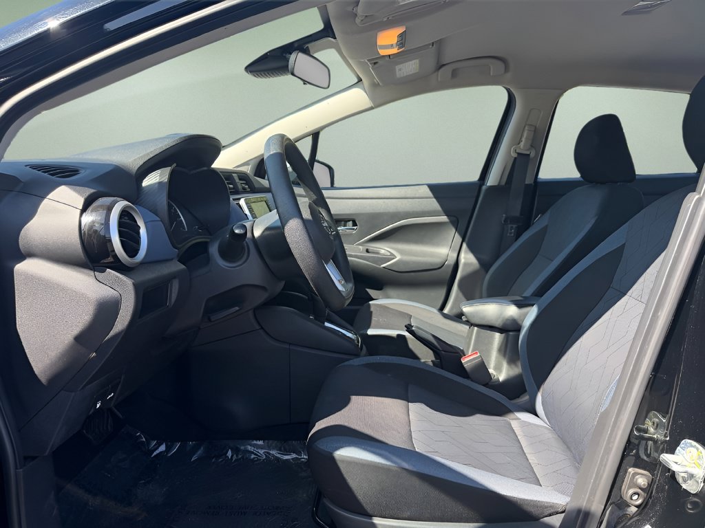Used 2023 Nissan Versa SV FWD image 10
