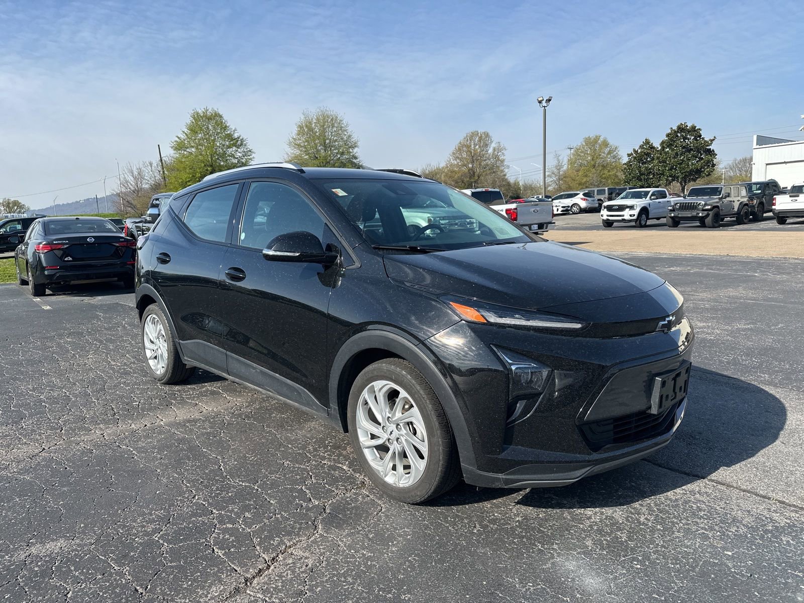 Used 2023 Chevrolet Bolt EUV LT image 2