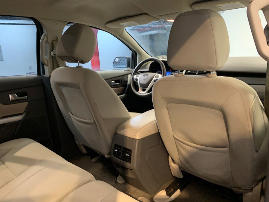 Used 2014 Ford Edge SE w/ Equipment Group 101A AWD/4WD image 32