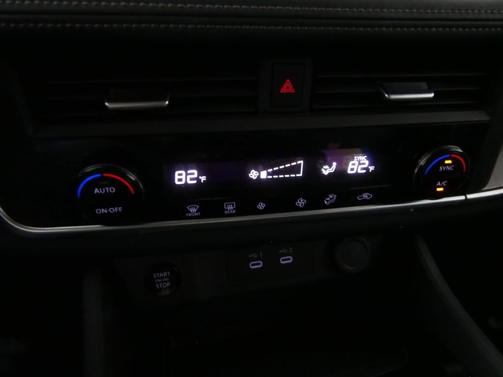 Used 2025 Nissan Rogue SV image 27