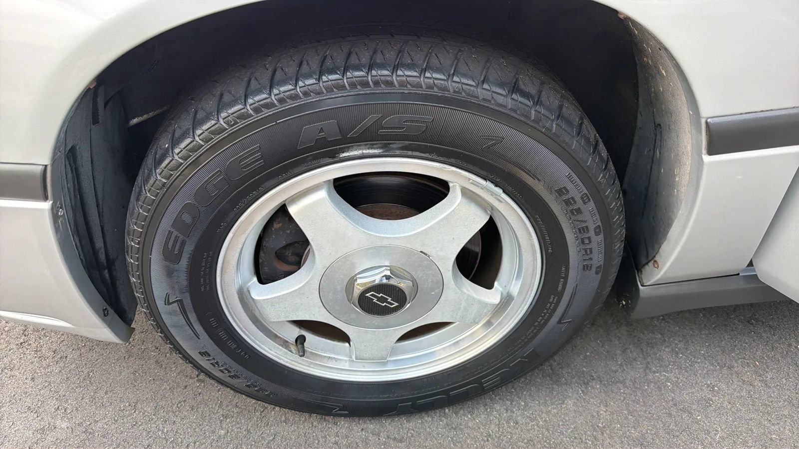 Used 2004 Chevrolet Impala w/ Preferred Equipment Group FWD image 18