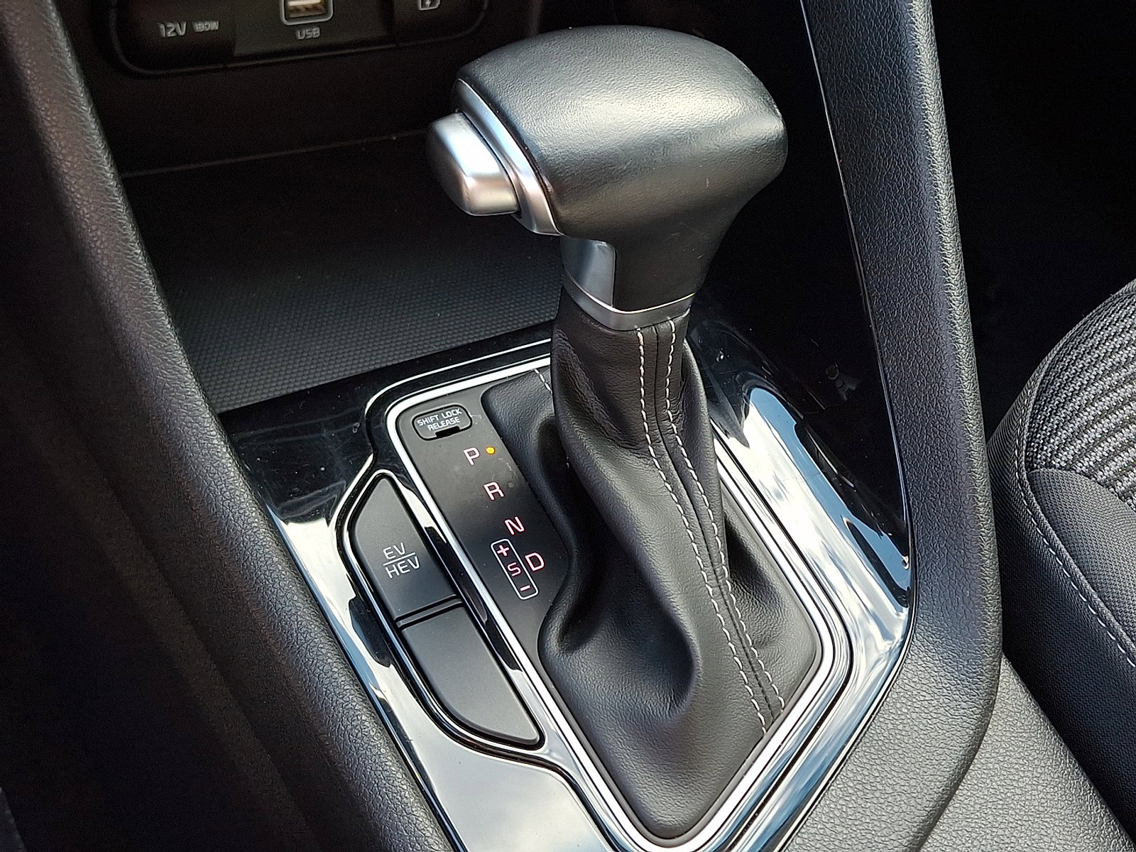 Certified 2022 Kia Niro LXS image 14