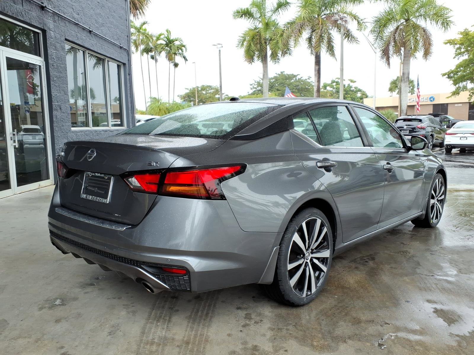 Certified 2021 Nissan Altima 2.5 SR image 7