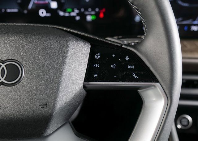 Certified 2025 Audi Q5 Premium Plus image 19