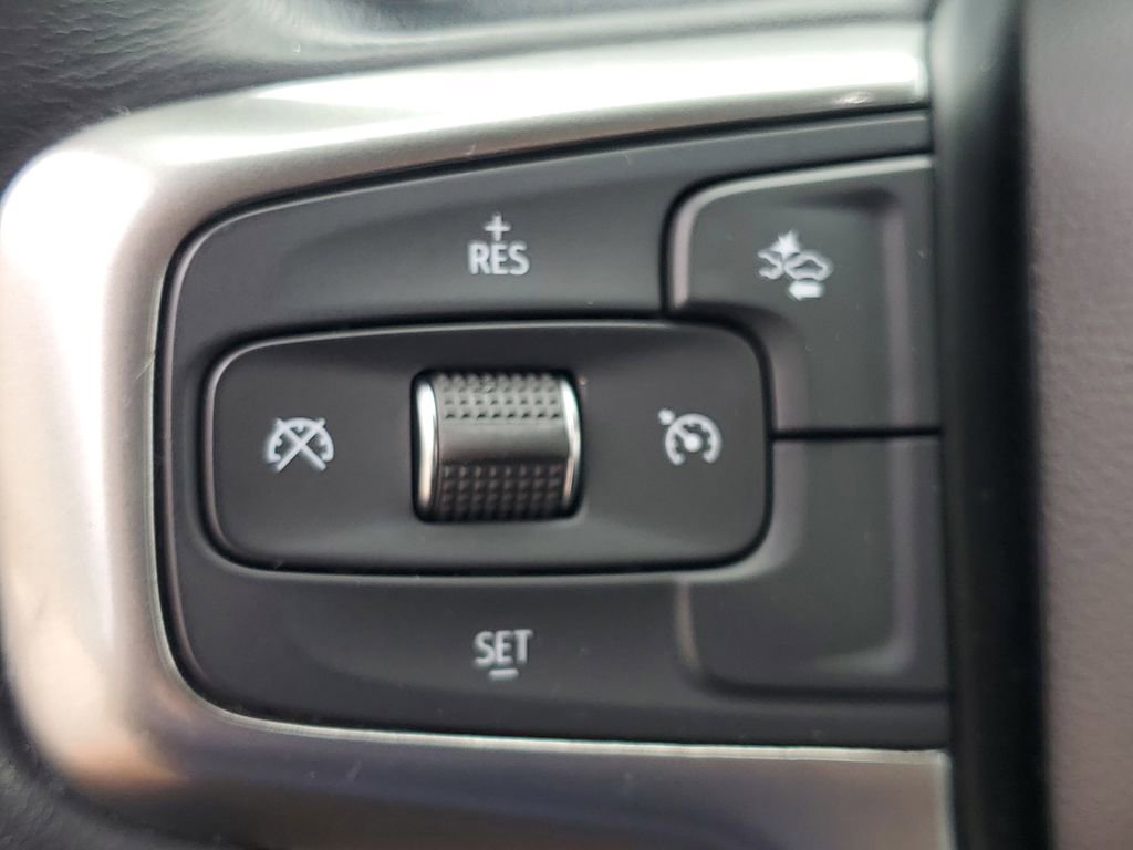 Used 2021 Chevrolet Suburban LT image 27