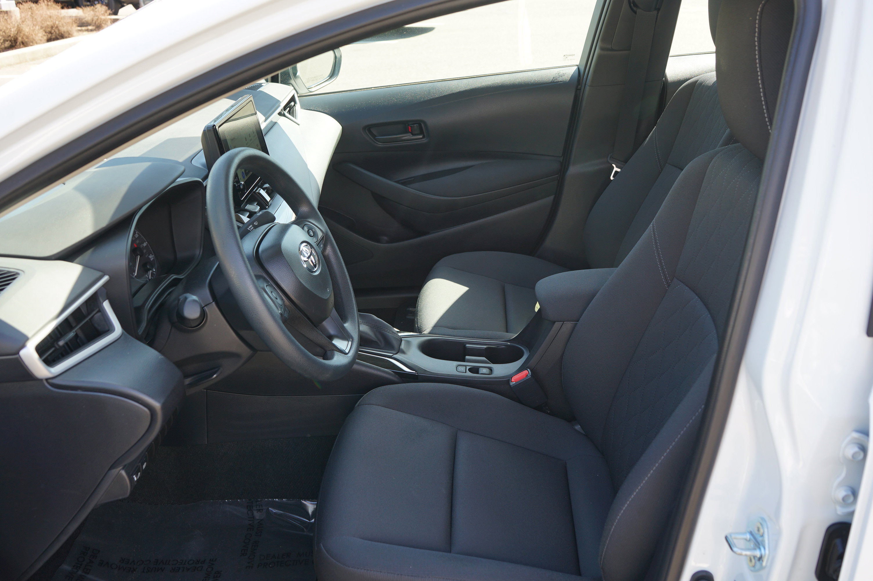 Used 2025 Toyota Corolla LE FWD image 16