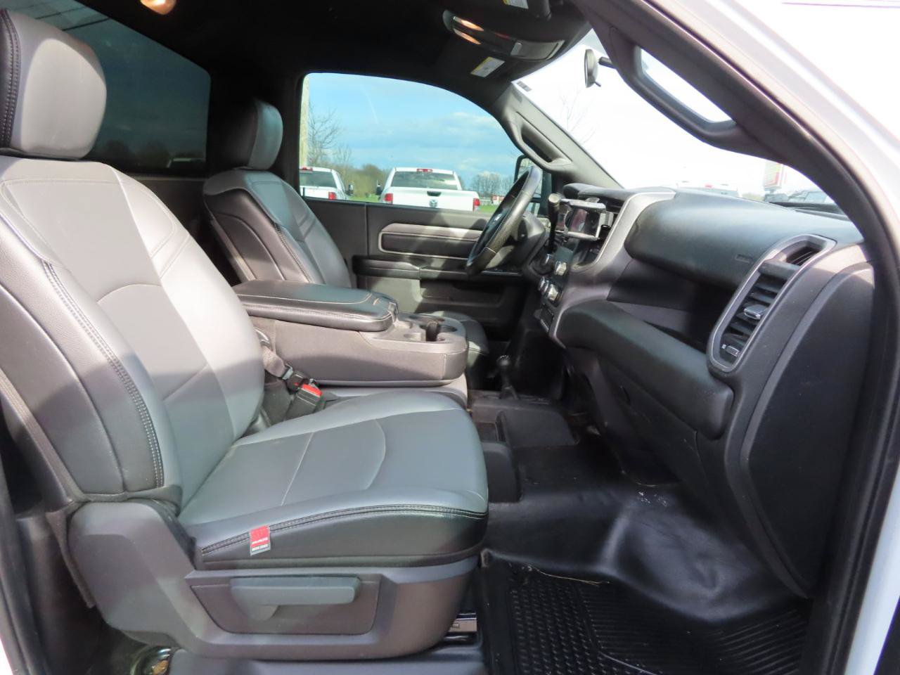 Used 2024 RAM 3500 Tradesman AWD/4WD image 25