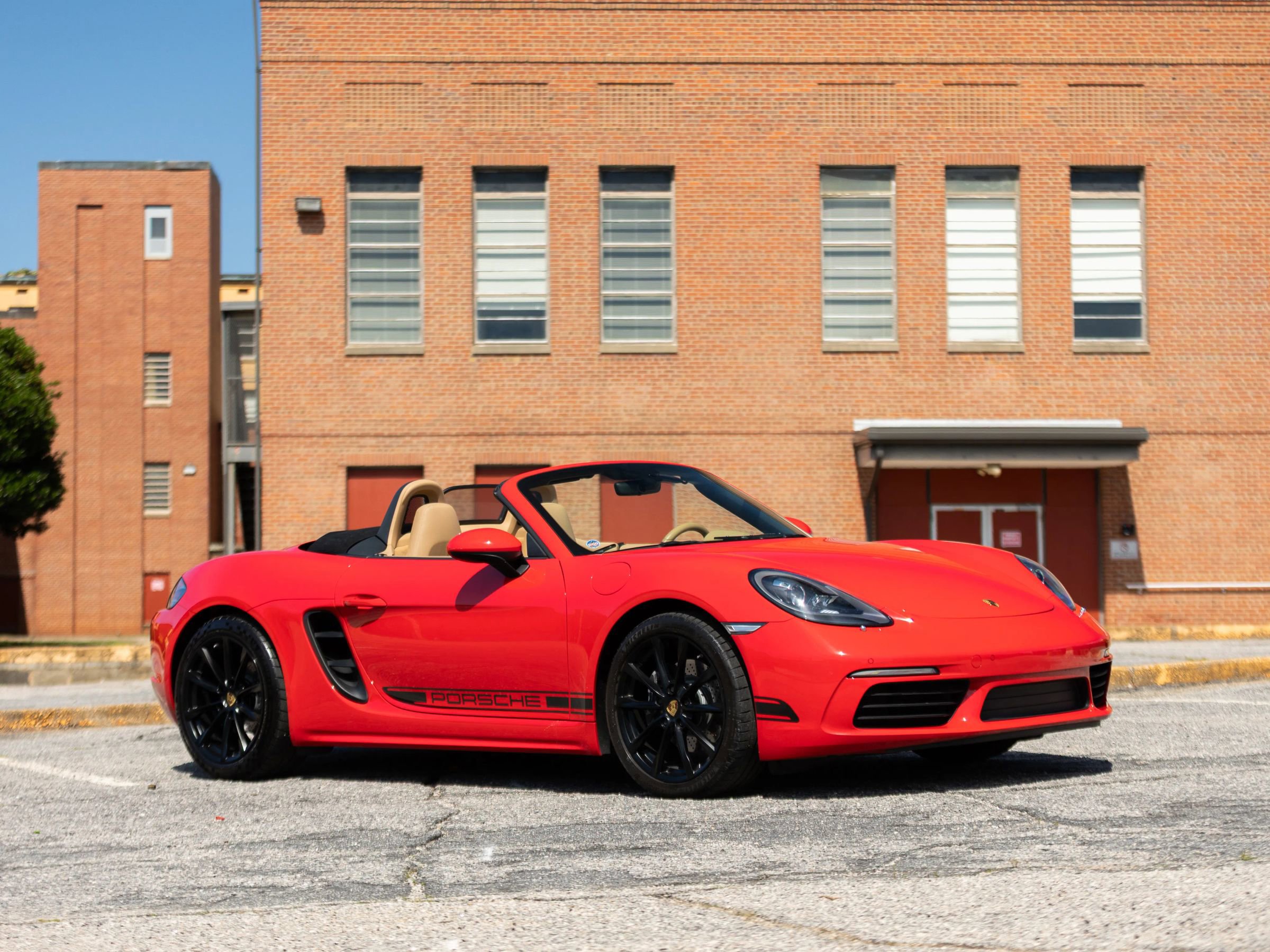 Used 2017 Porsche 718 Boxster RWD image 5
