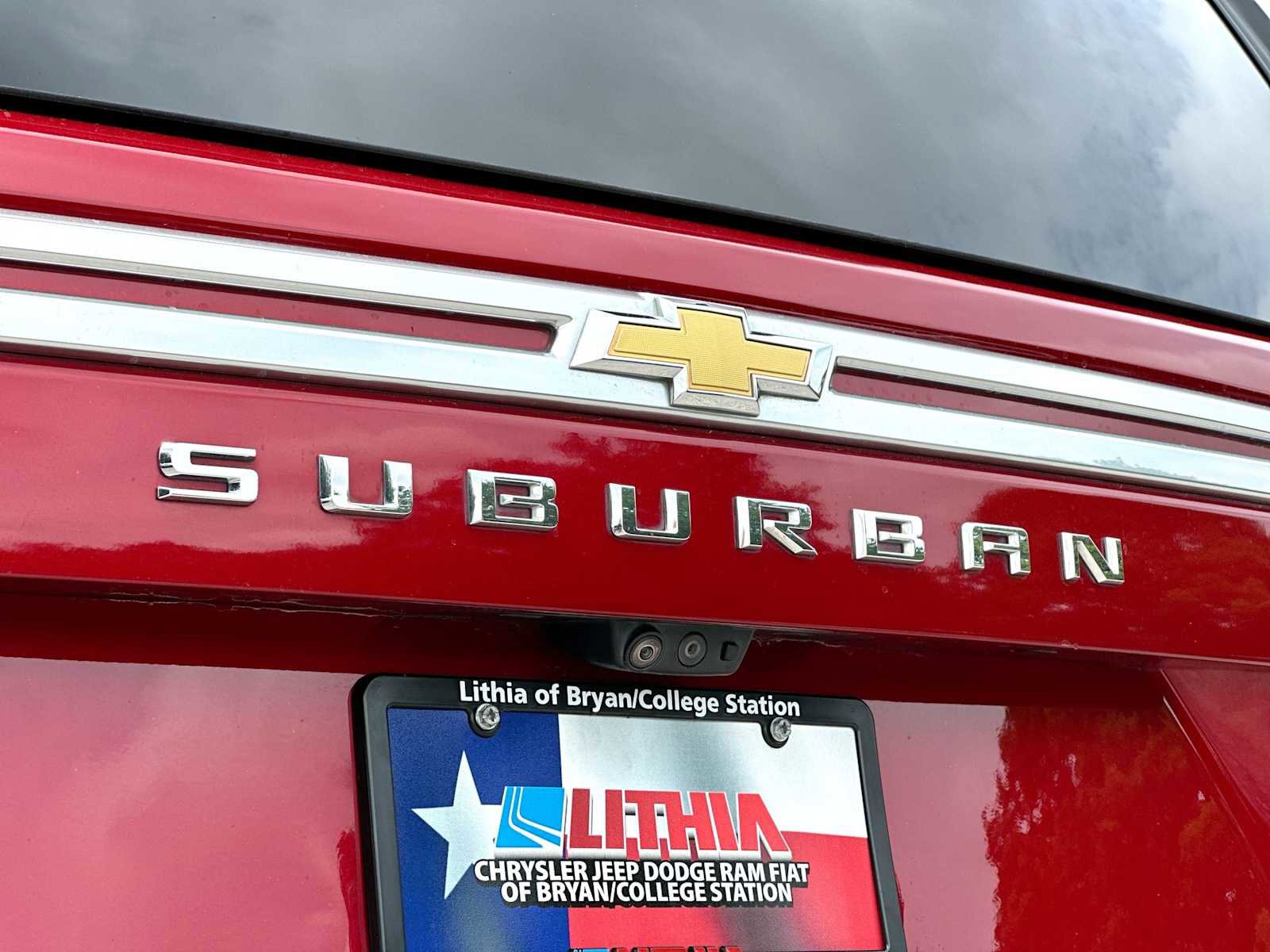 Used 2021 Chevrolet Suburban High Country w/ Premium Package AWD/4WD image 15