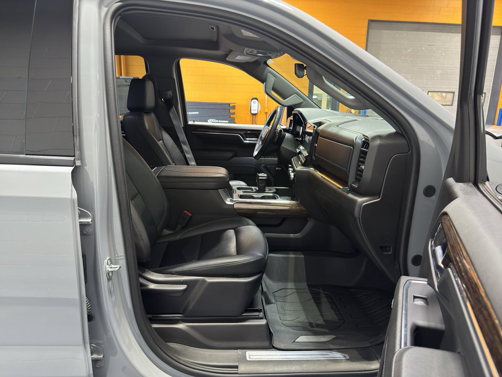 Used 2024 GMC Sierra 1500 Elevation w/ Elevation Premium Package image 21