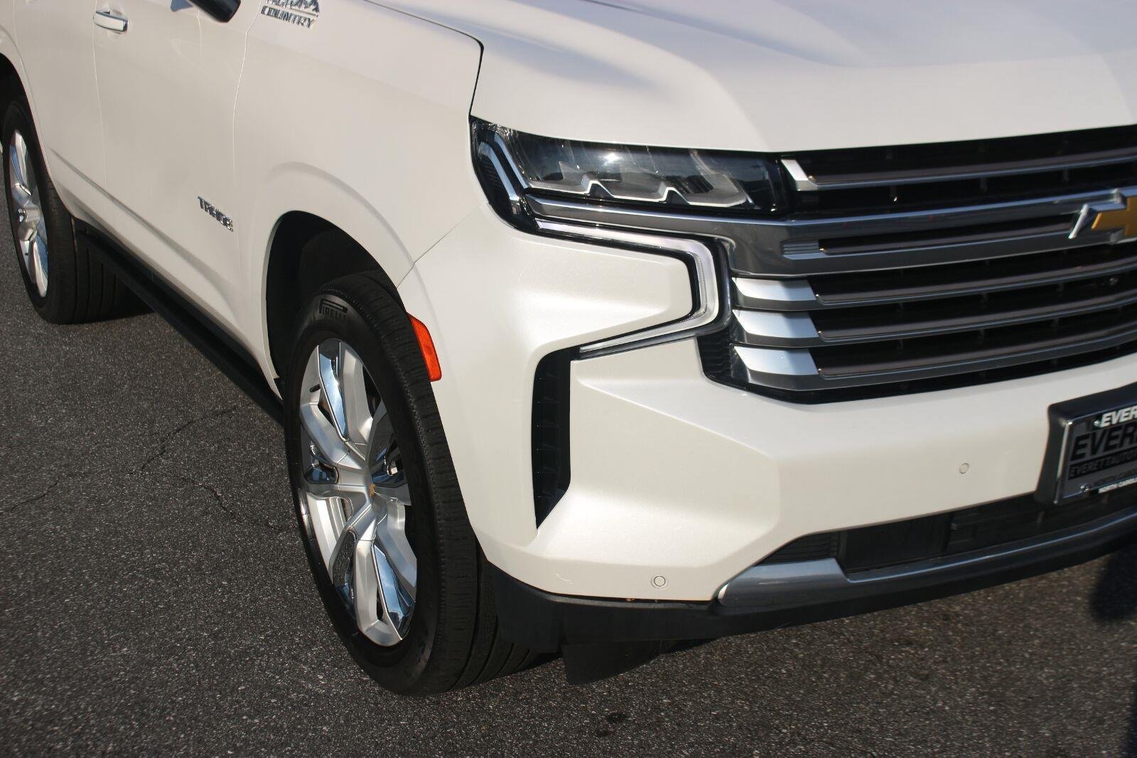Used 2021 Chevrolet Tahoe High Country w/ Premium Package AWD/4WD image 8