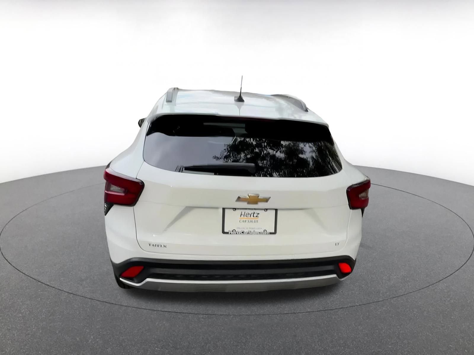 Used 2025 Chevrolet Trax LT image 12