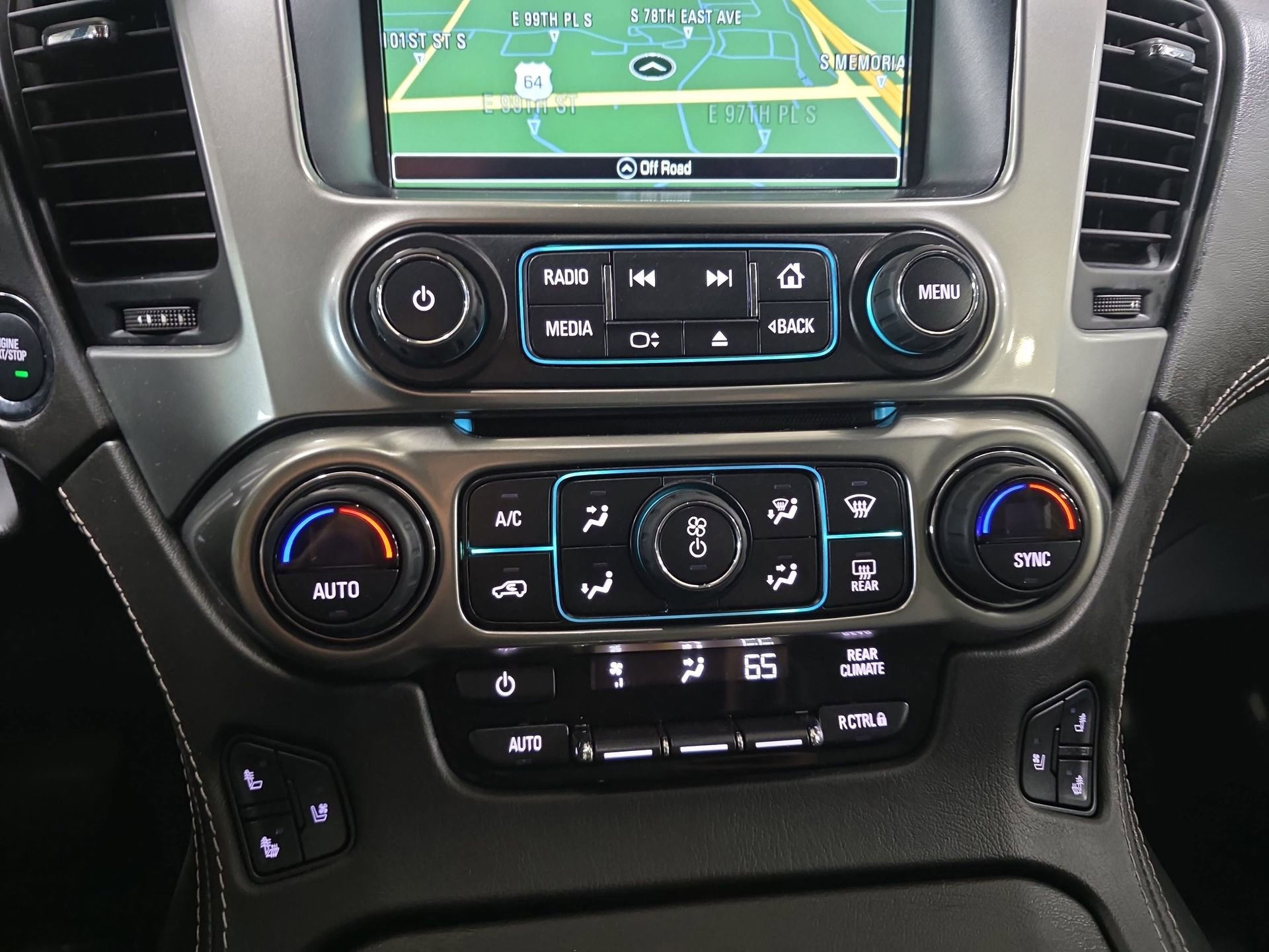 Used 2020 Chevrolet Tahoe Premier w/ 6.2L Performance Package AWD/4WD image 24