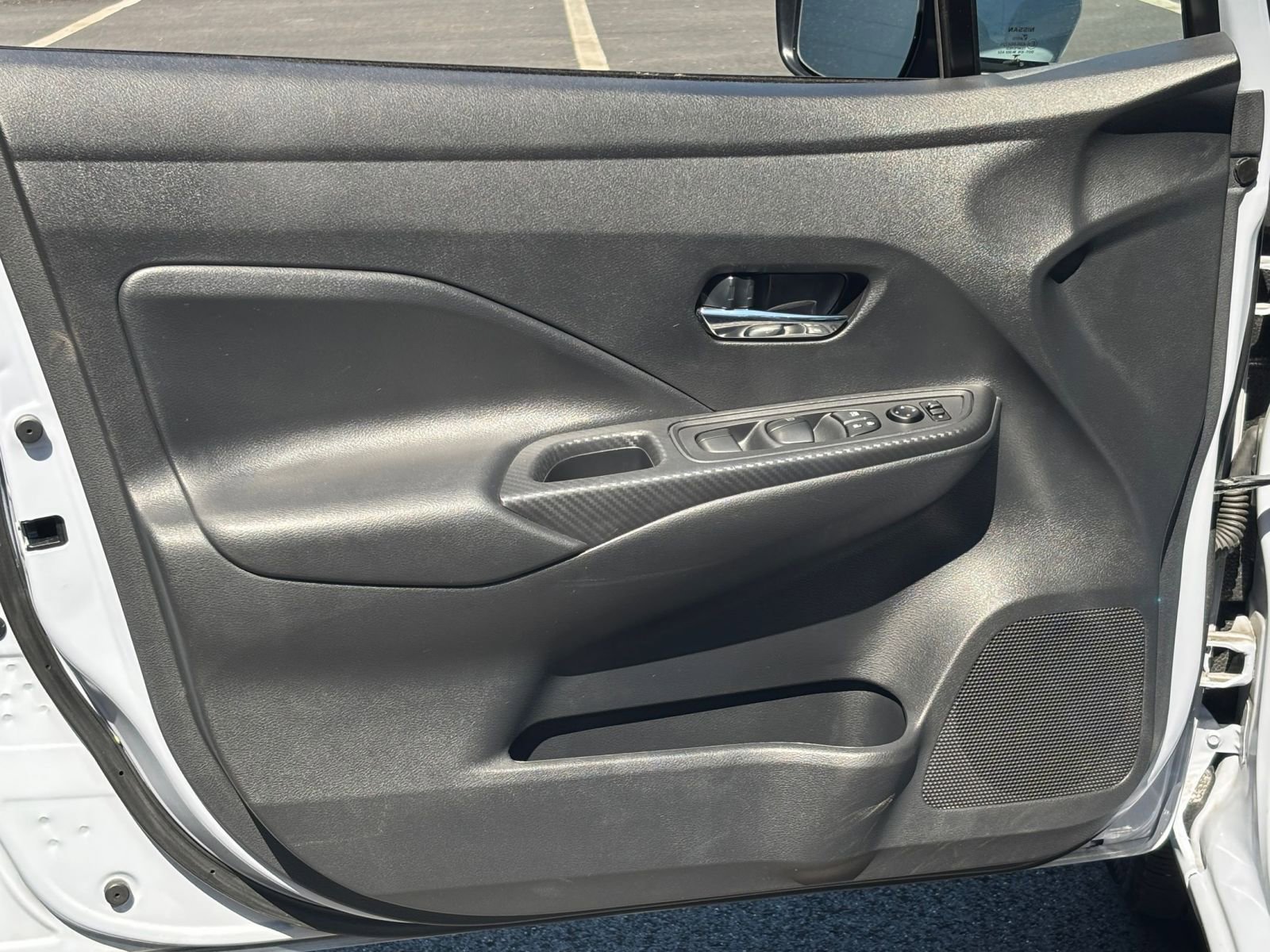 Used 2025 Nissan Versa SV FWD image 18