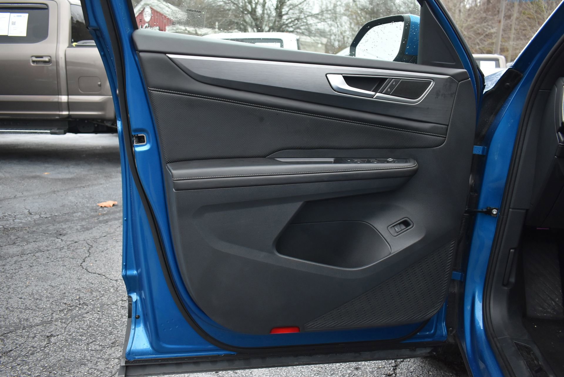 Used 2024 Volkswagen Atlas Cross Sport SE image 12