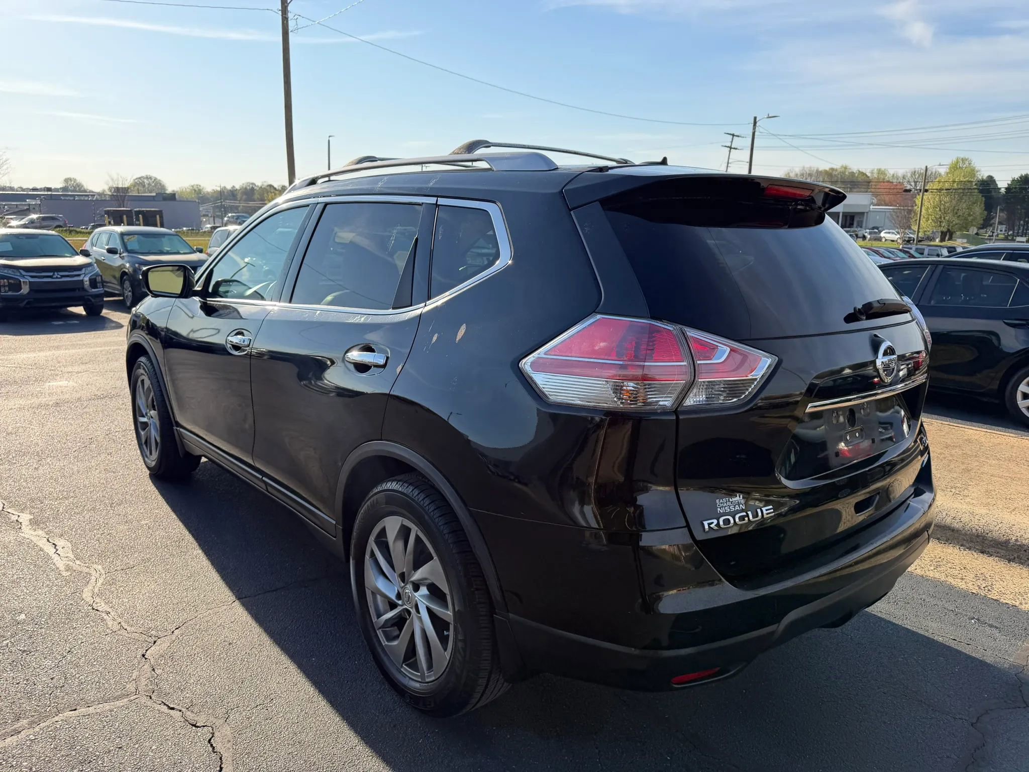 Used 2014 Nissan Rogue SL w/ SL Premium Package image 5