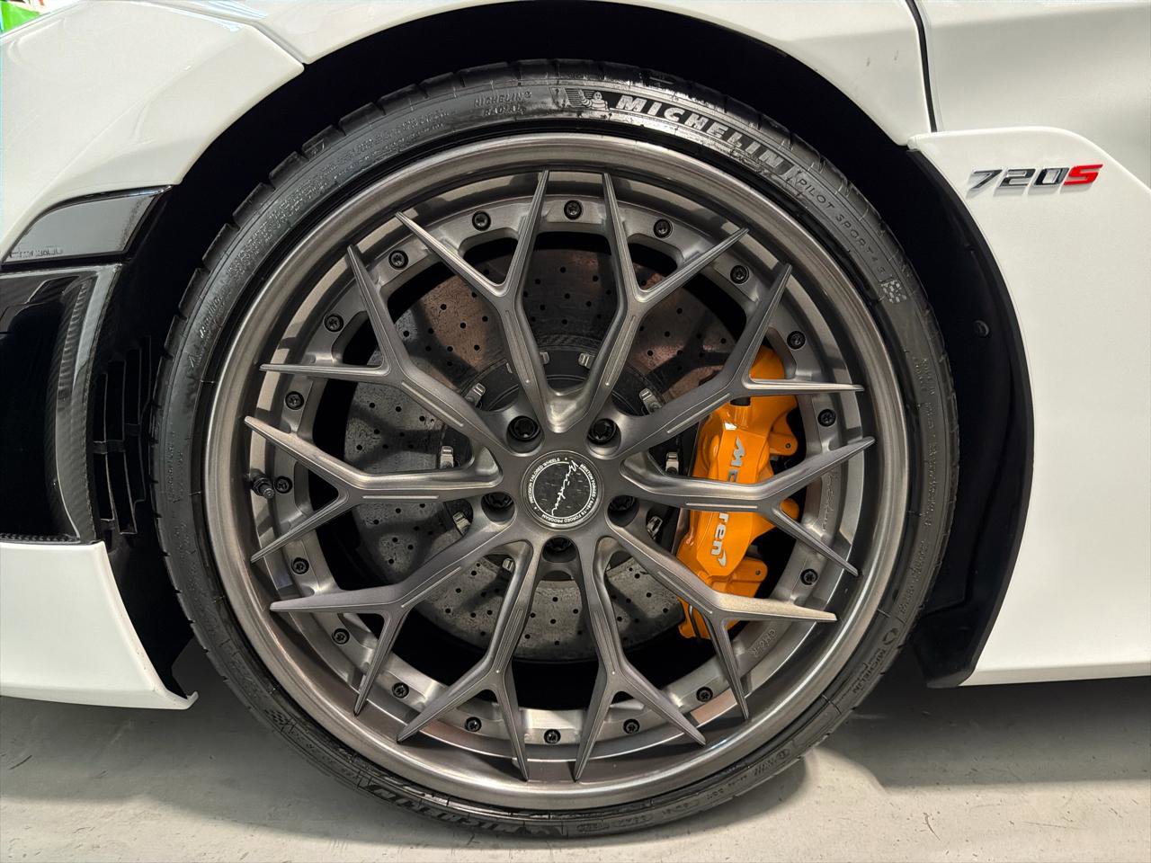 Used 2019 McLaren 720S Performance image 16