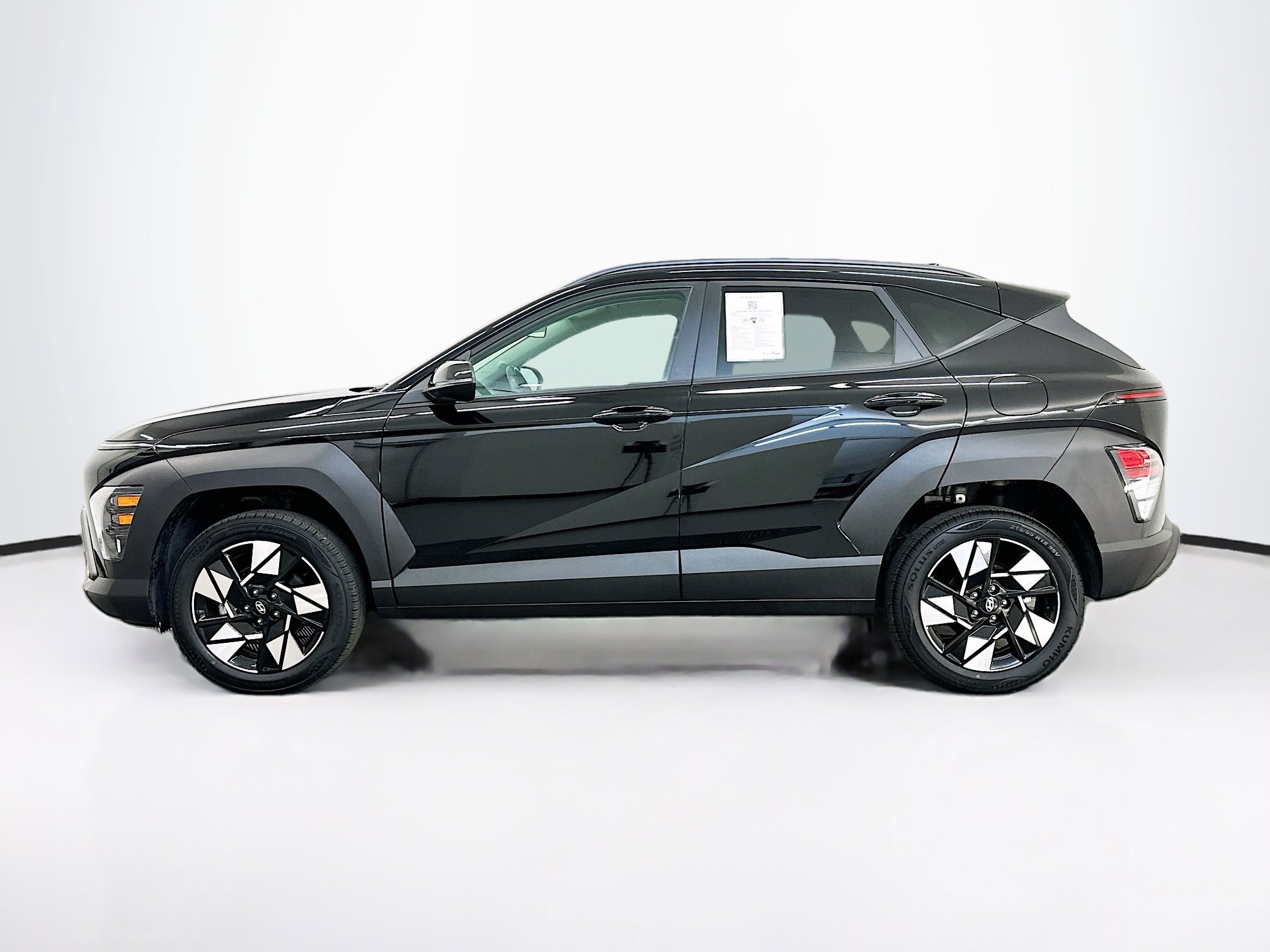 Used 2025 Hyundai Kona SEL AWD/4WD image 4