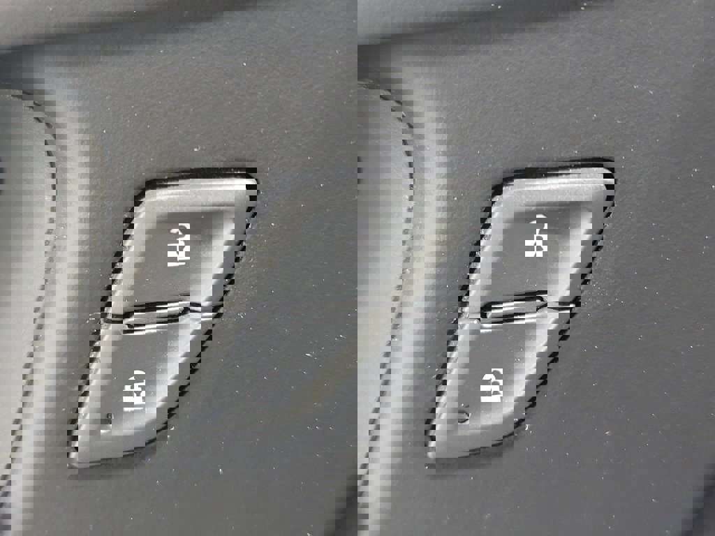 Used 2024 Chevrolet Malibu LT image 26