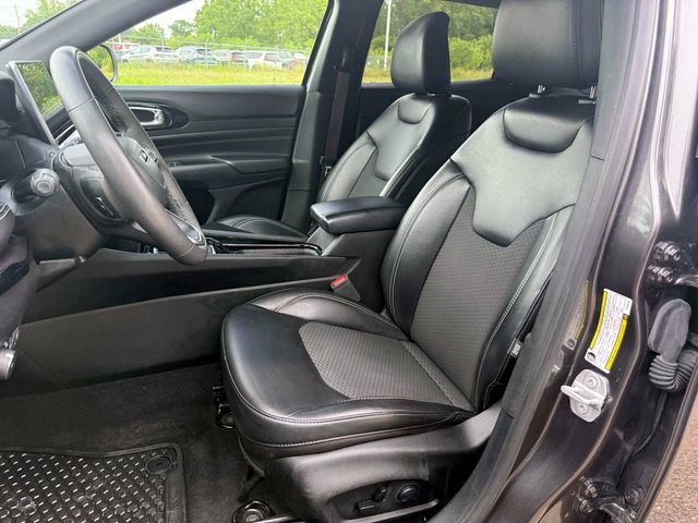 Certified 2023 Jeep Compass Latitude w/ Convenience Group AWD/4WD image 17