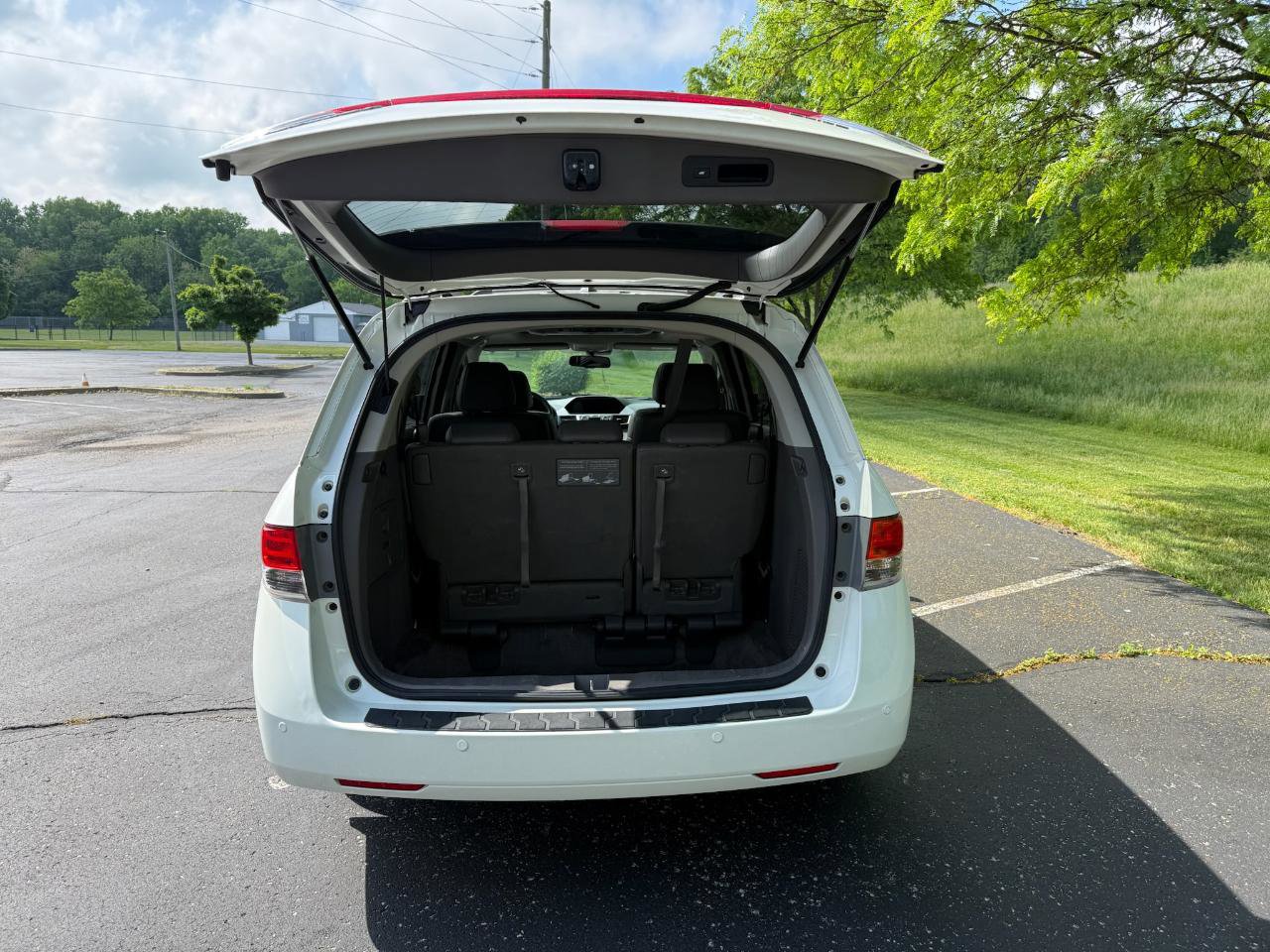 Used 2014 Honda Odyssey Touring Elite image 15
