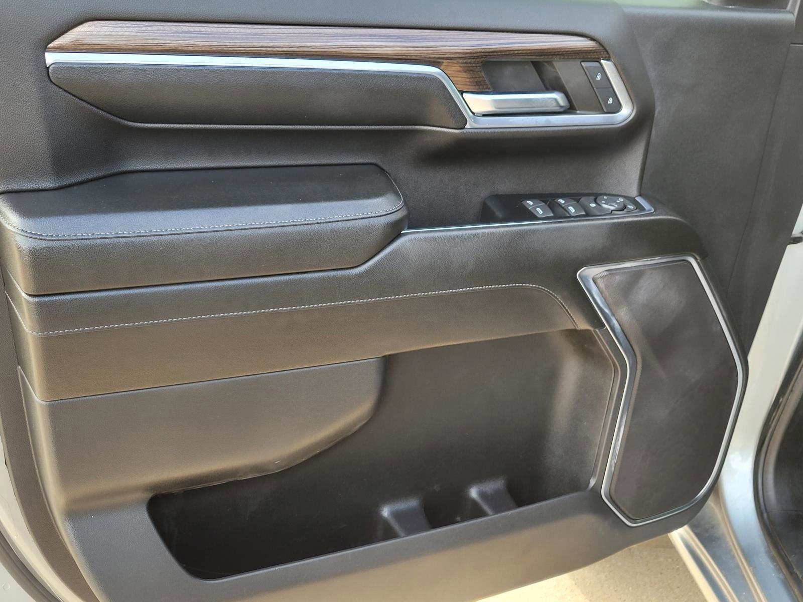 Used 2024 Chevrolet Silverado 2500 LT AWD/4WD image 19