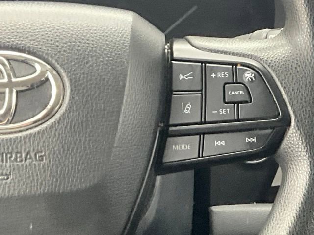 Used 2022 Toyota Sienna LE FWD image 13