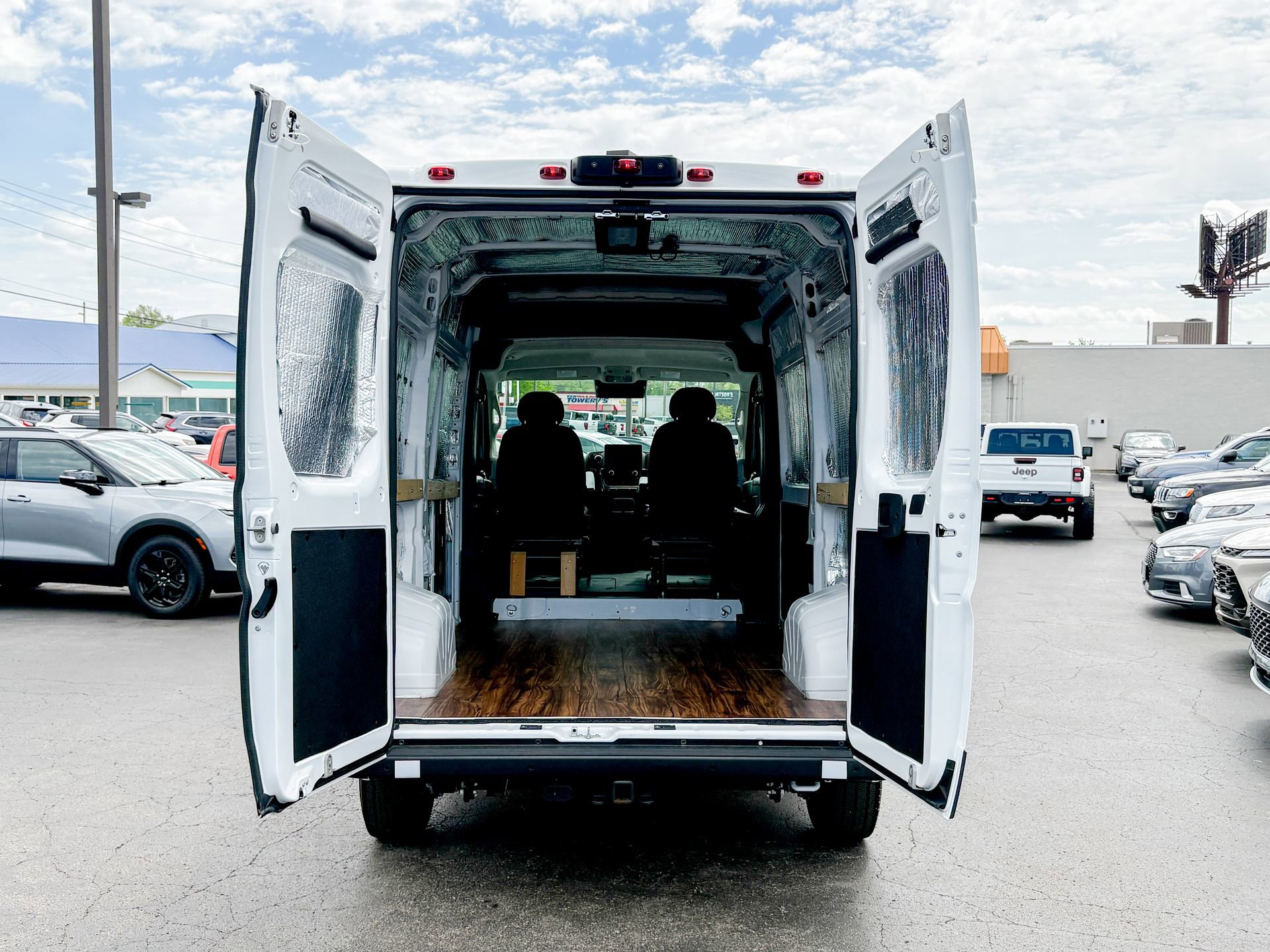 Used 2024 RAM ProMaster 2500 w/ Premium Convenience Group FWD image 33