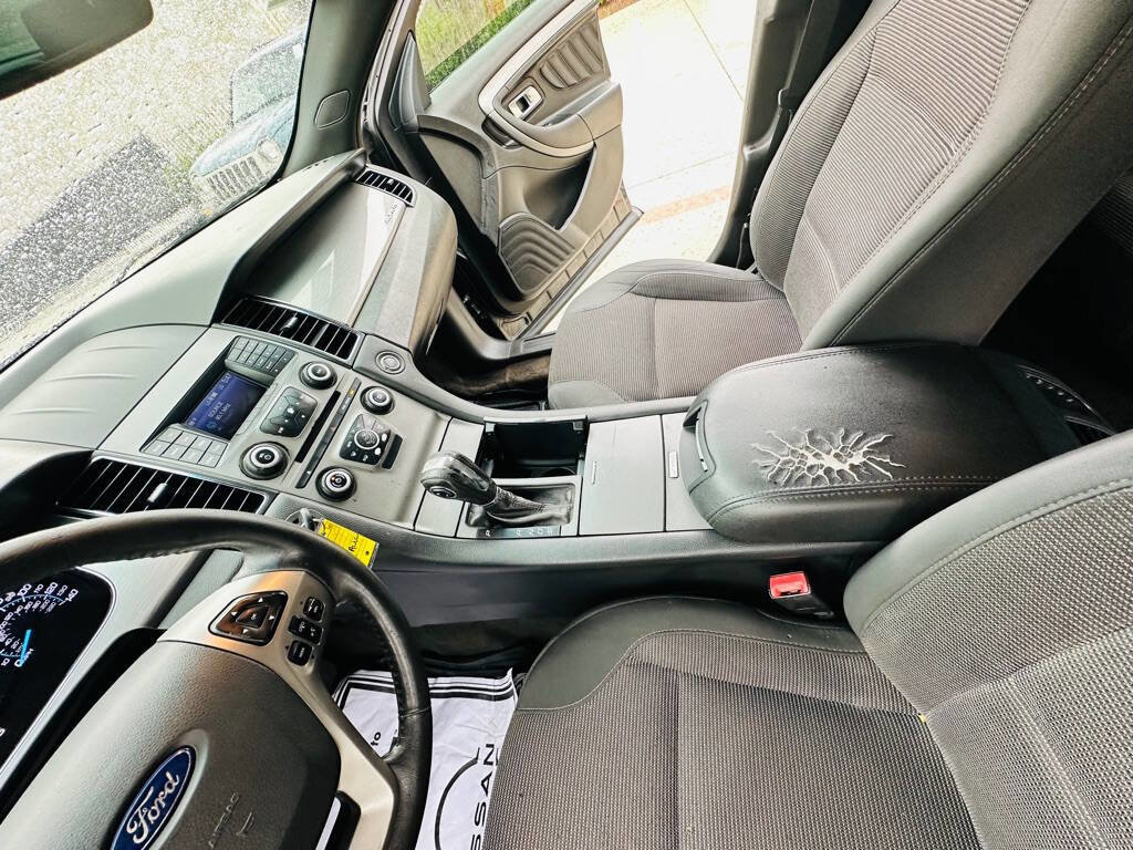 Used 2015 Ford Taurus SEL FWD image 14