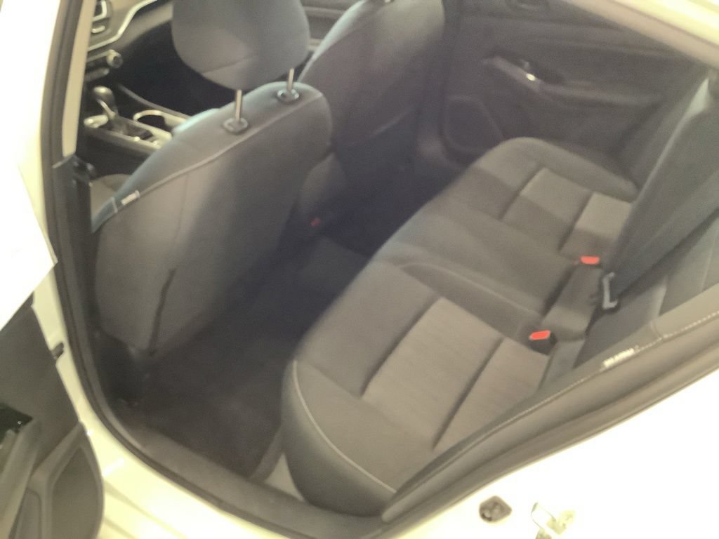 Used 2023 Nissan Altima 2.5 SV w/ SV Premium Package AWD/4WD image 17