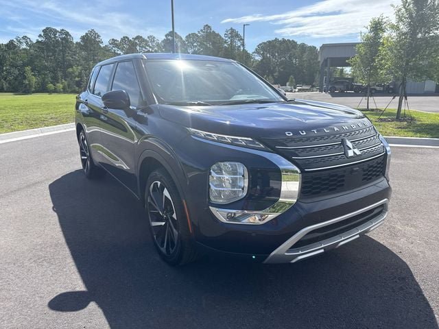 Used 2024 Mitsubishi Outlander SE FWD image 14