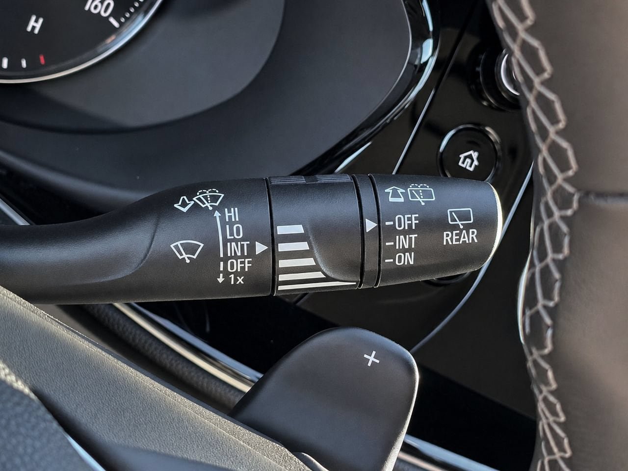 Used 2021 Buick Envision Avenir FWD image 30