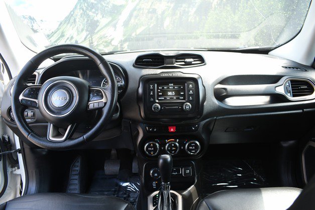 Used 2015 Jeep Renegade Limited AWD/4WD image 18