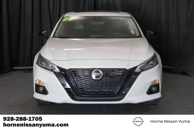 Used 2022 Nissan Altima 2.5 SR w/ Midnight Edition Package image 2