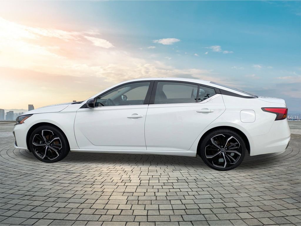 Certified 2023 Nissan Altima 2.5 SR image 8