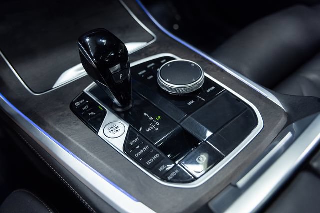 Used 2023 BMW X5 xDrive40i AWD/4WD image 19