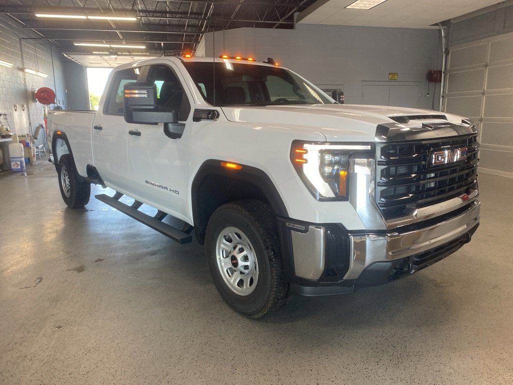 New 2025 GMC Sierra 3500 Pro image 1