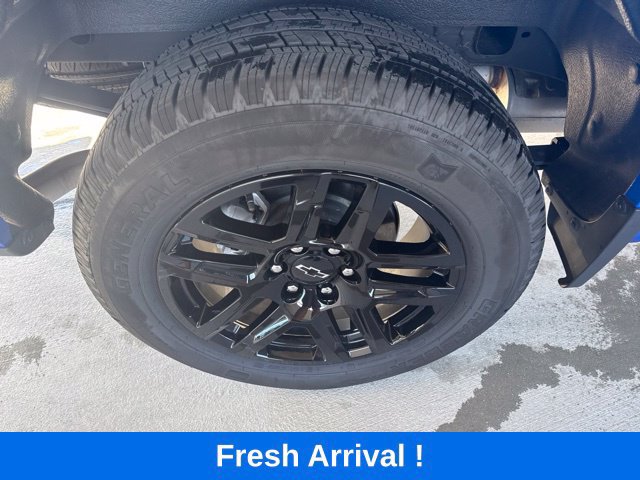 Used 2025 Chevrolet Silverado 1500 Custom w/ LPO, Dark Essentials Package RWD image 22