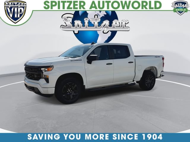 Used 2025 Chevrolet Silverado 1500 Custom w/ Turbomax Blackout Package AWD/4WD image 4