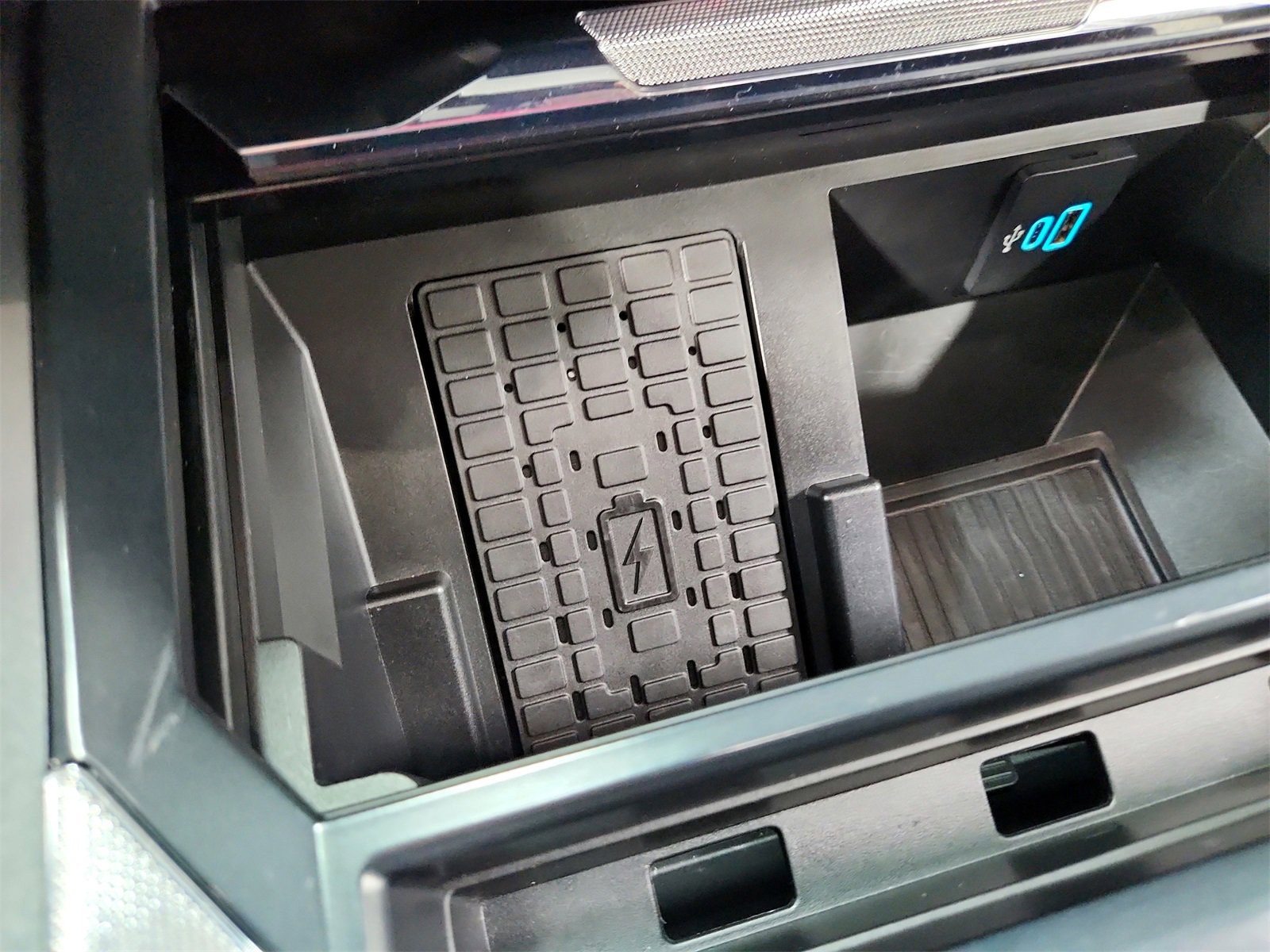 Used 2023 Ford F250 Lariat image 31