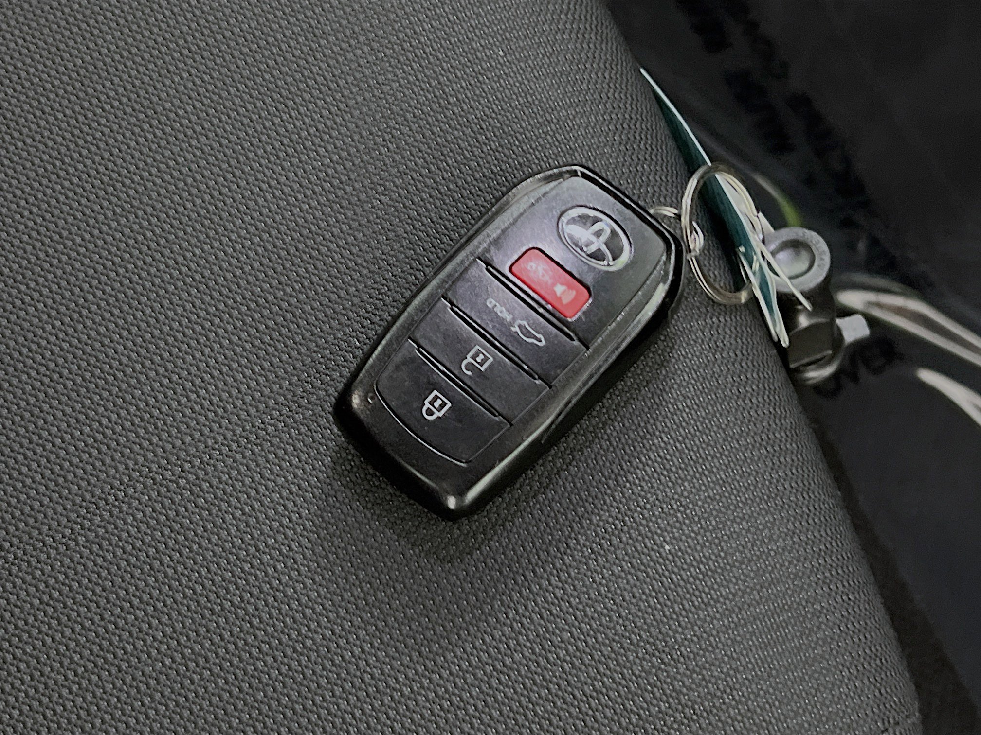 Used 2025 Toyota Corolla SE image 37