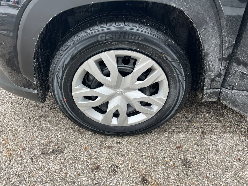 Certified 2024 Toyota Corolla Cross L image 26